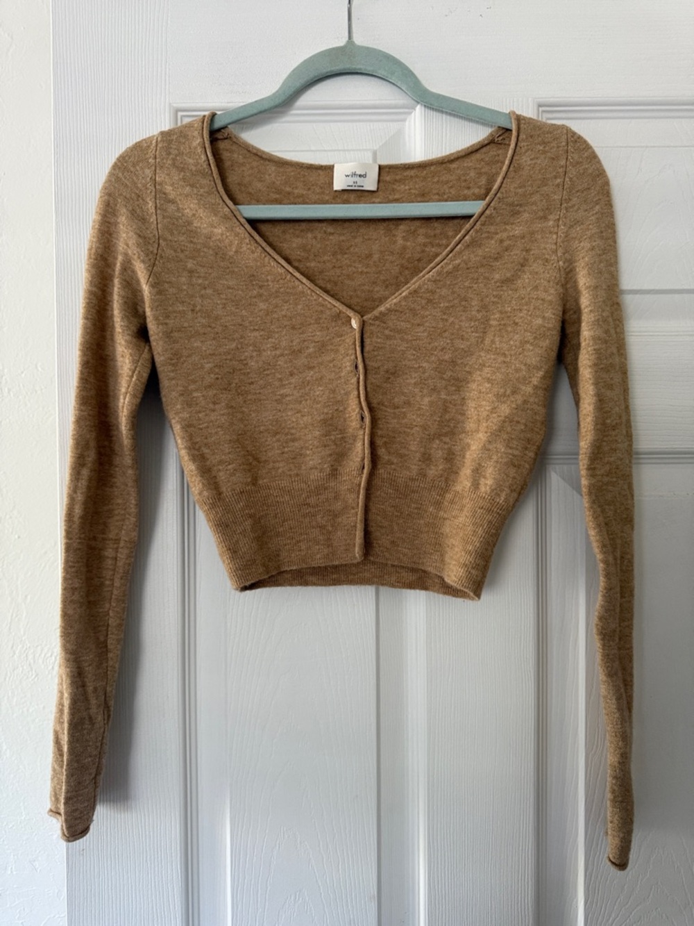 Aritzia - Wilfred Cropped V-Neck Button Cardigan in Camel Brown